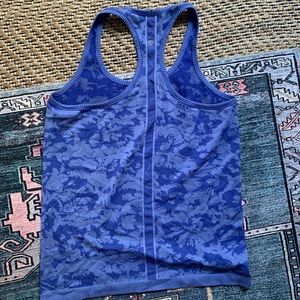 Lululemon Swifty top size 10